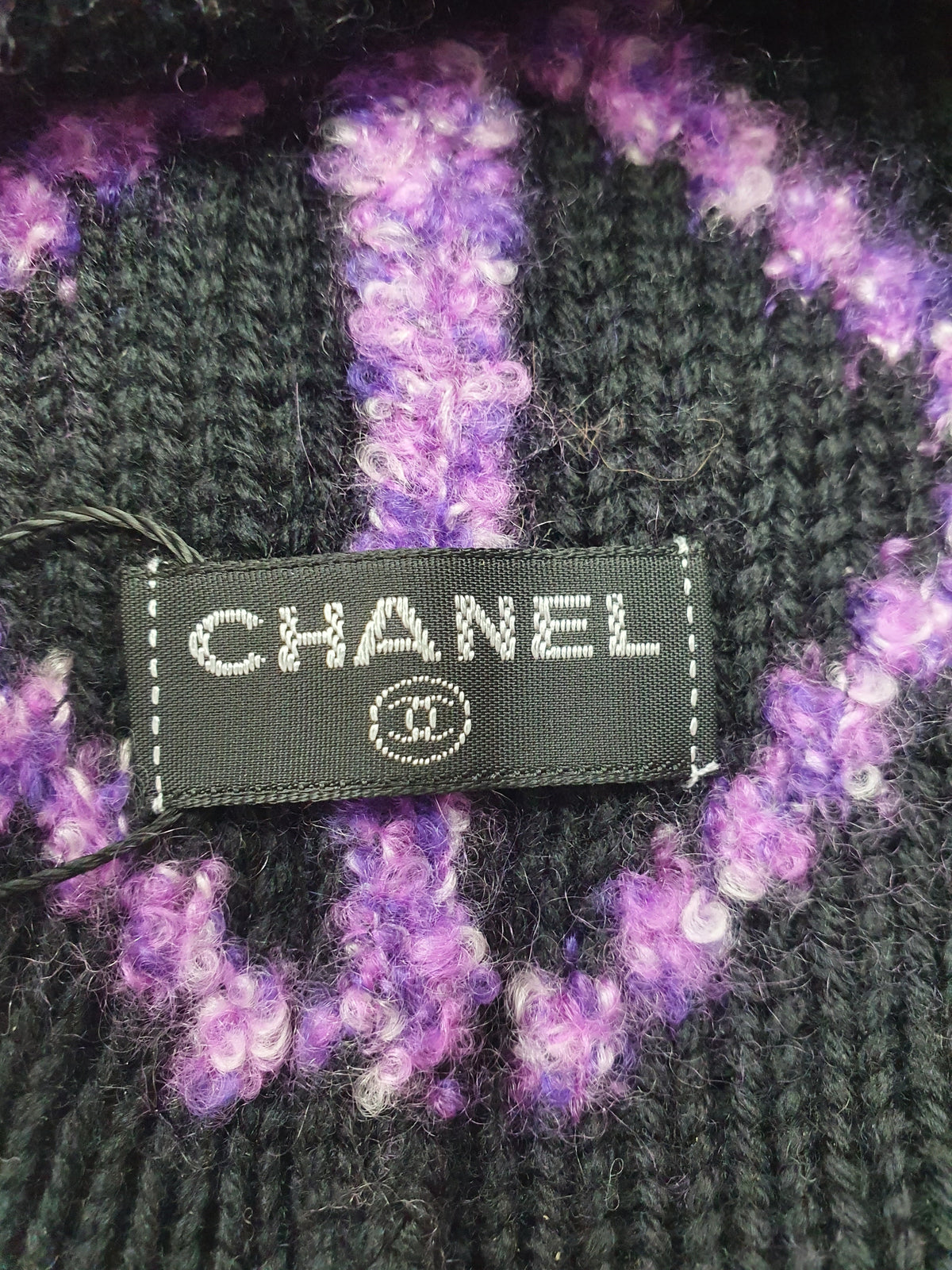 NEU! Original Chanel  Damen Mütze  Kaschmir  CC Logo  Violett Purpple