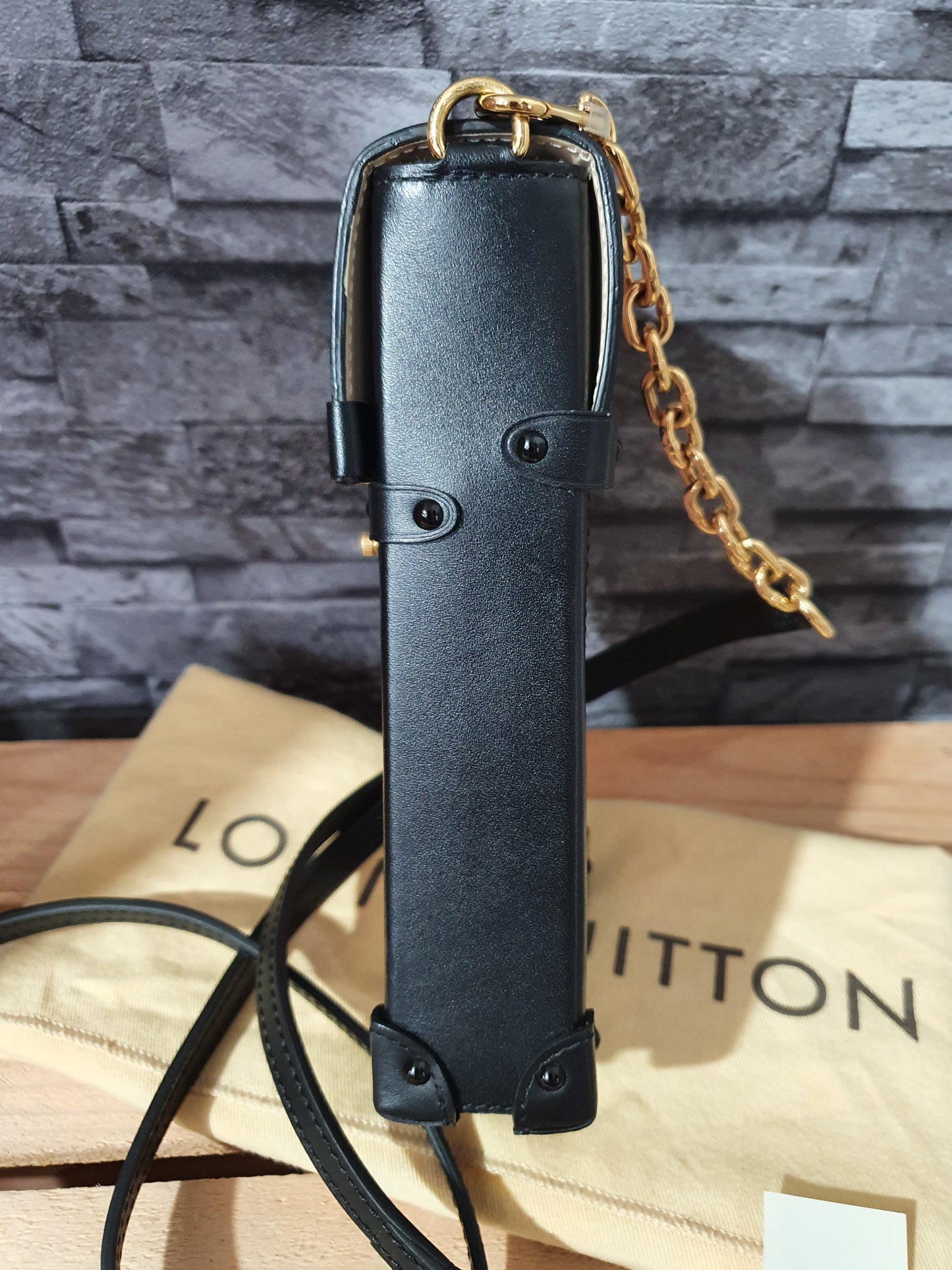 Original Louis Vuitton Trunk Vertical Epi Leder Rosa Handytasche