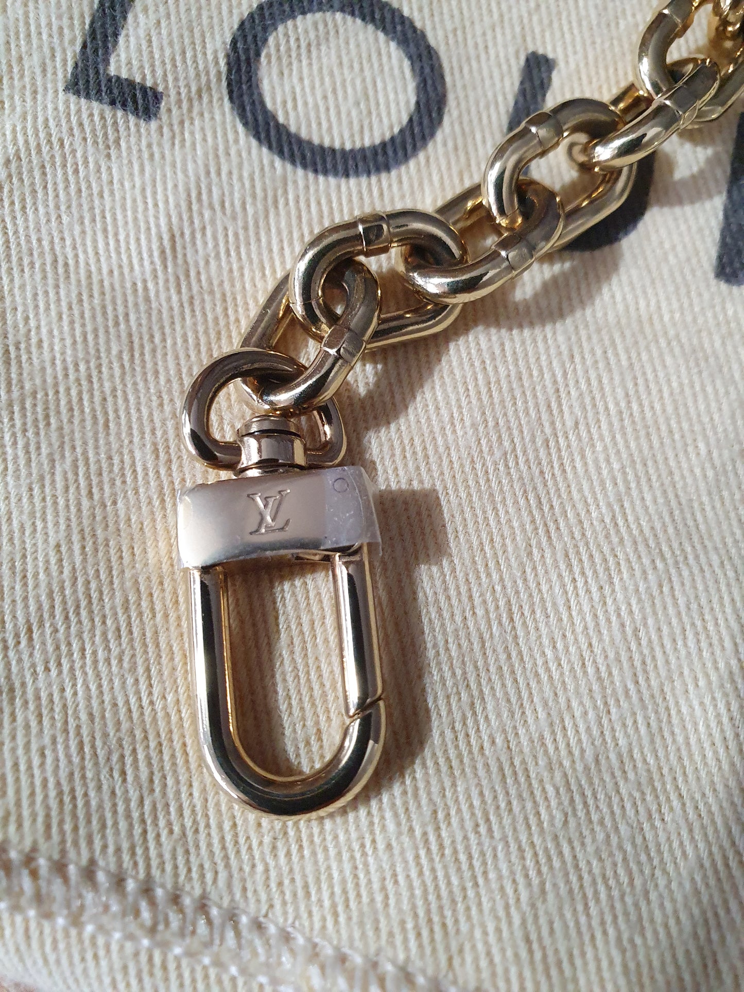 Original Louis Vuitton Trunk Vertical Epi Leder Rosa Handytasche