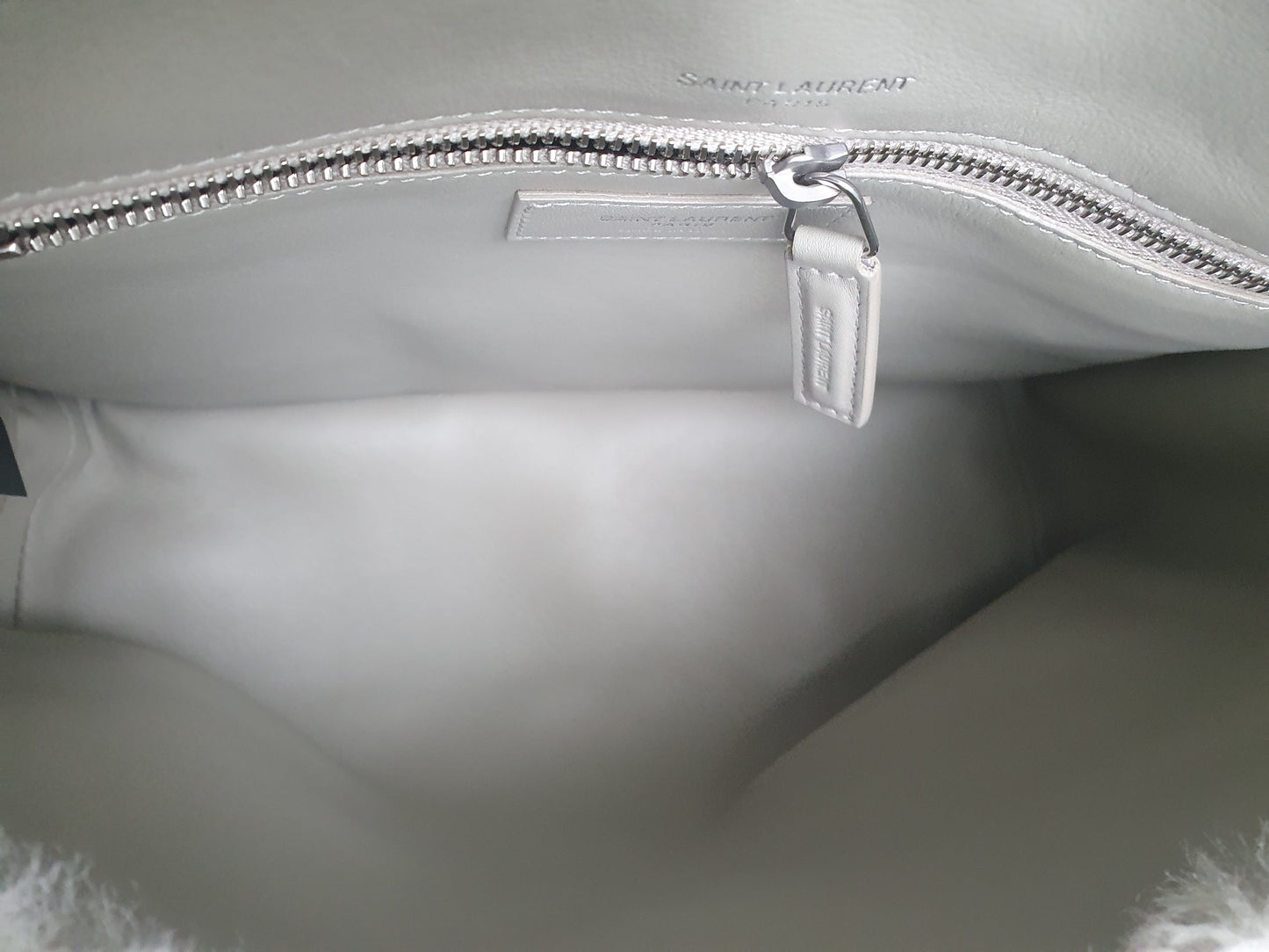 NEU! Original Saint Laurent  YSL  Niki Medium Schultertasche Hobo Bag Shearling NP 2950