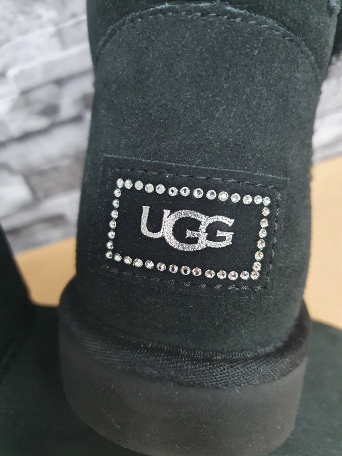 NEU! Original UGG Boots Mini Bailey Button Bling Schwarz Lammfell Wildleder Gr.40