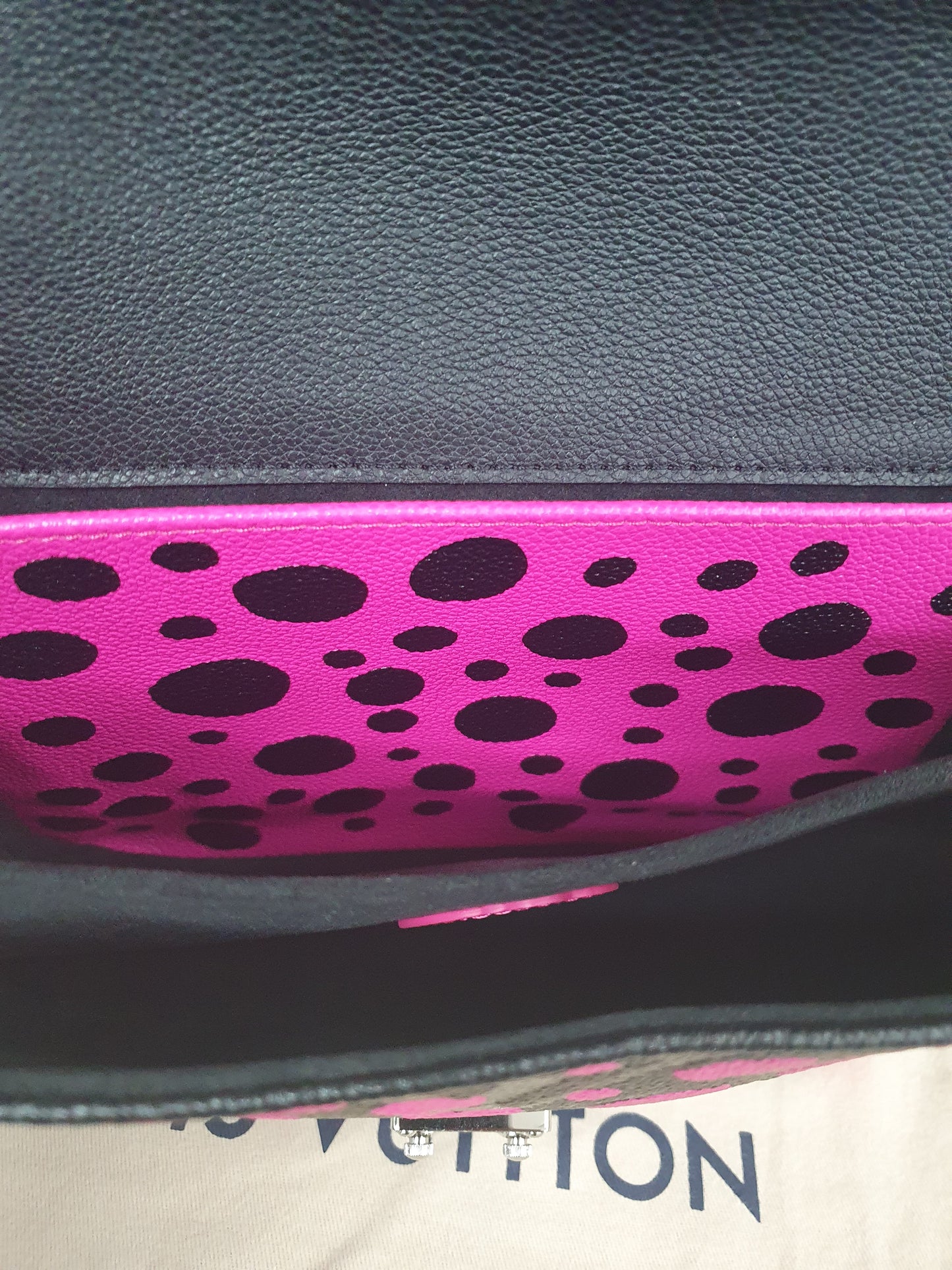 NEU! Original Louis Vuitton Metis Kusama Empreinte Leder Schwarz