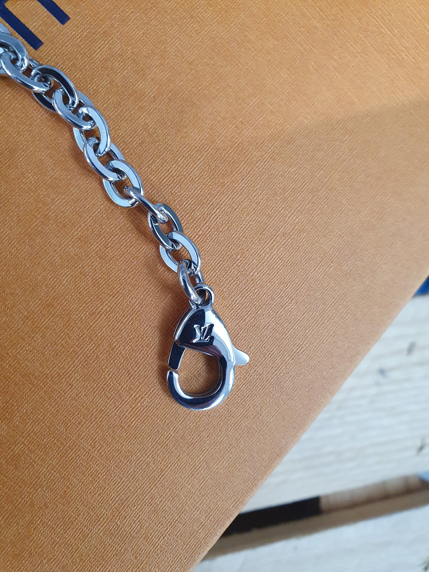 NEU! Original Louis Vuitton Felicie Kette Schulterriemen Silber