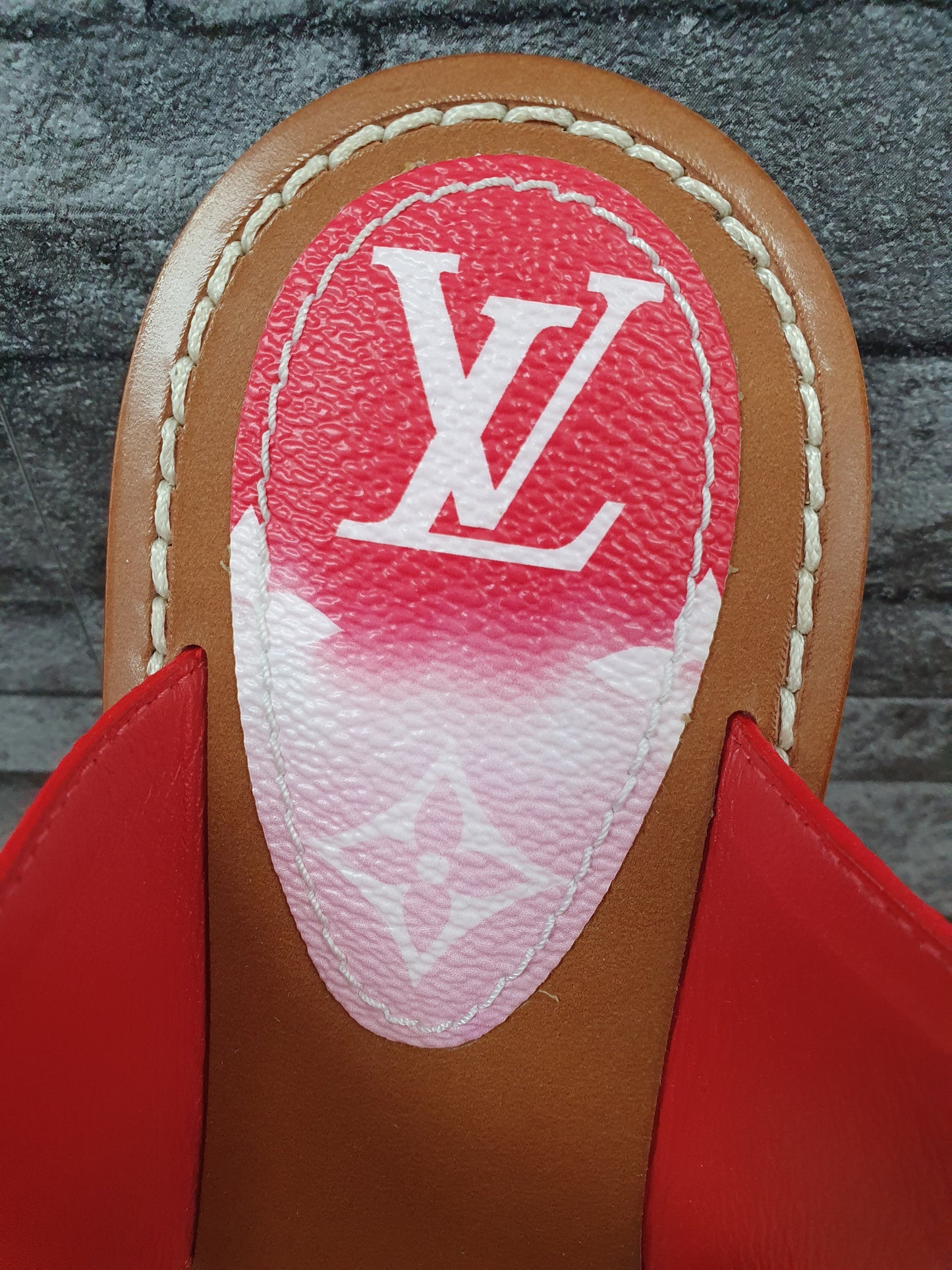 NEU! Original Louis Vuitton Zehentrenner Sandalen Escale  Rouge  Palma Flat Gr.39