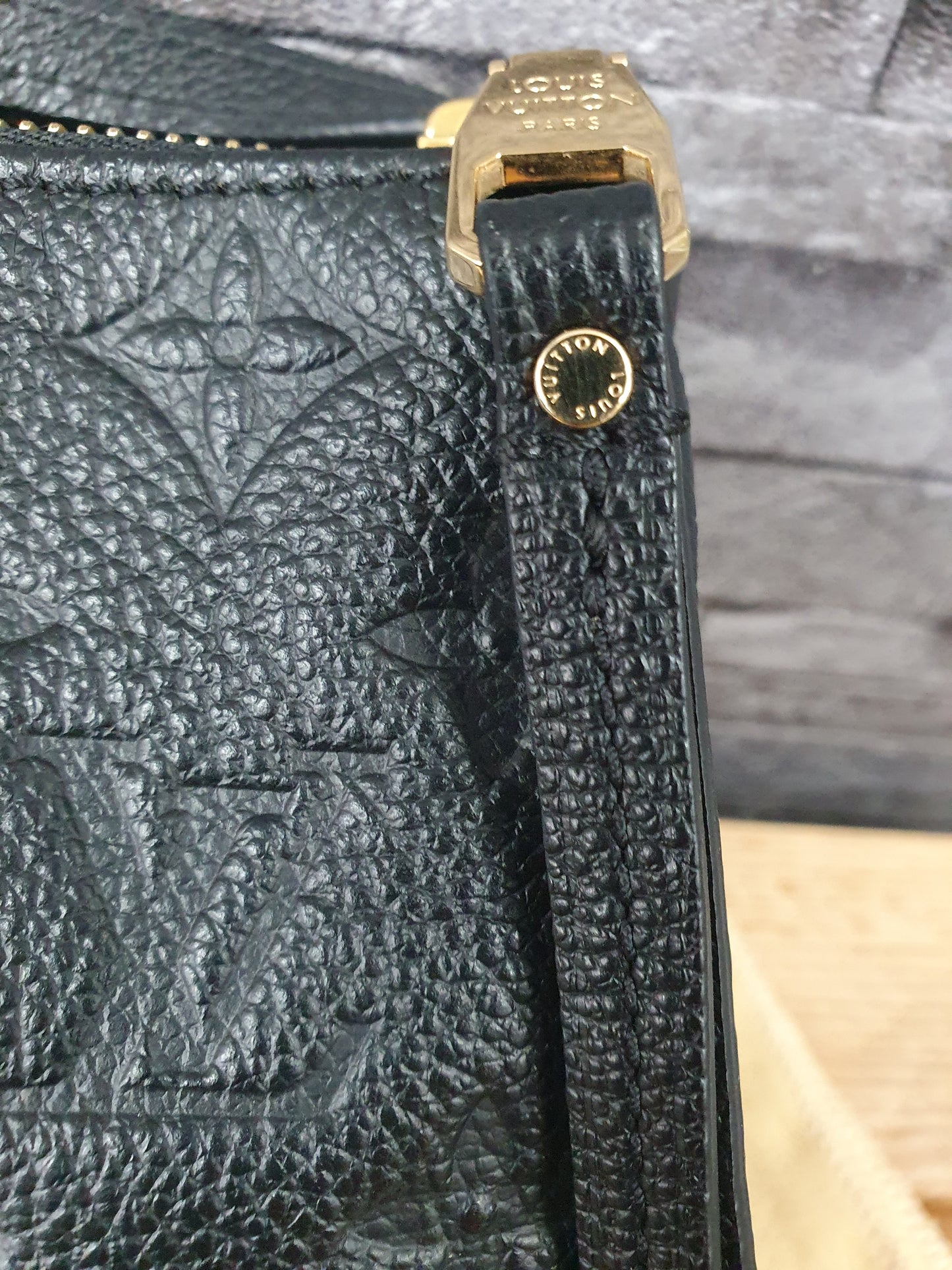 Original Louis Vuitton Twice Crossbody Empreinte Leder Schwarz