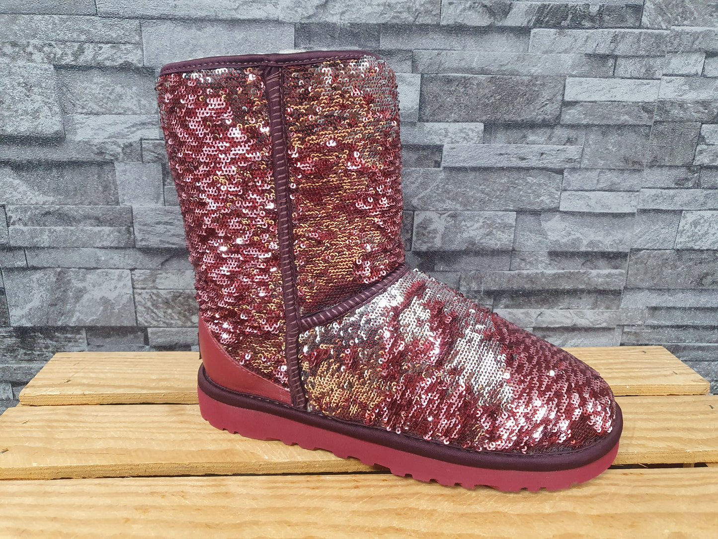 UGG Boots Short Sequin Bordeaux Lammfell Pailletten