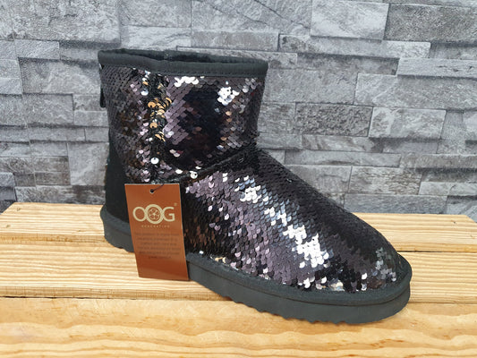 NEU! Original OOG Boots Mini Schwarz Silber Pailletten Teddyfell