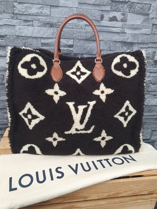 Original Louis Vuitton Onthego GM Teddy Braun   Shearling  Neuwertig
